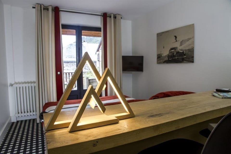 Superior Room, 1 Double Bed, Mountain View | In-room safe, individually decorated, individually furnished, desk
