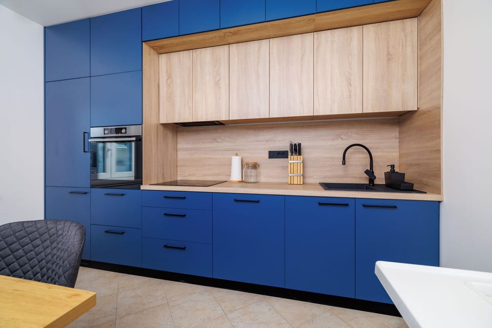 Apartment (A1) | Private kitchen | Fridge, microwave, oven, stovetop