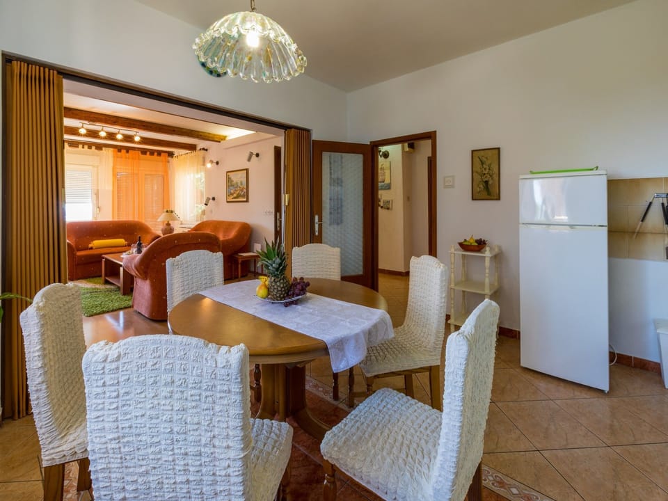 Apartment (A1) | Living room | TV