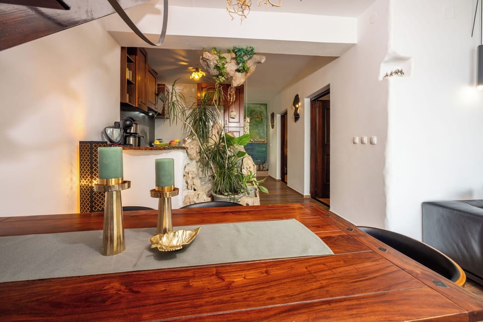 House | Dining