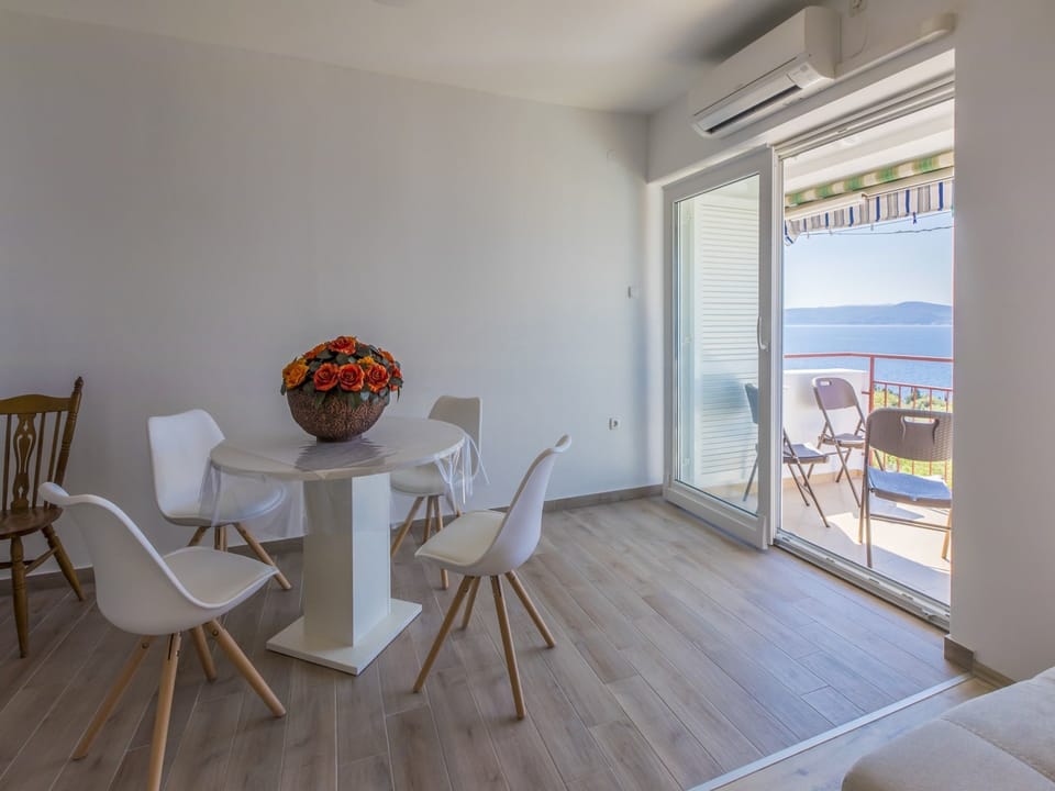 Private kitchen | Fridge, oven, stovetop, dishwasher