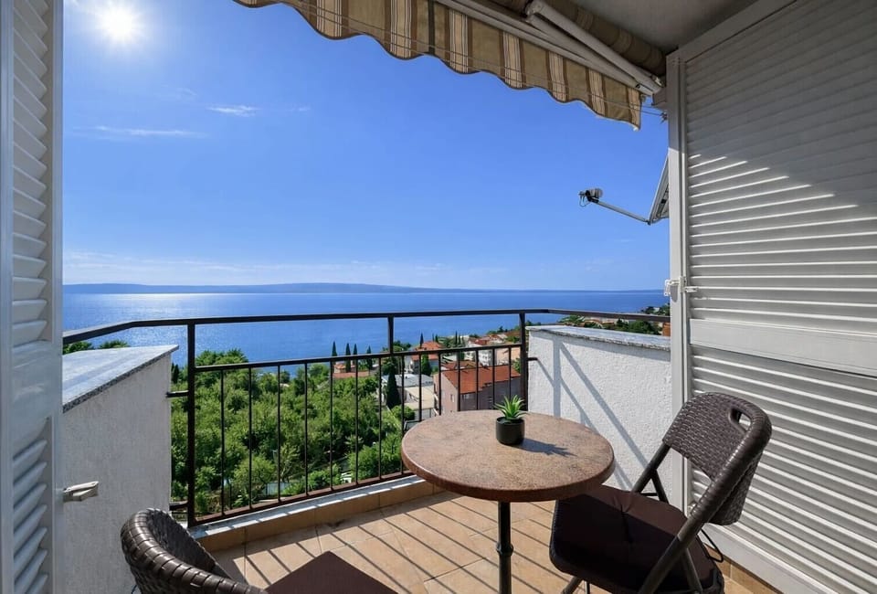 Studio (A1) | Balcony