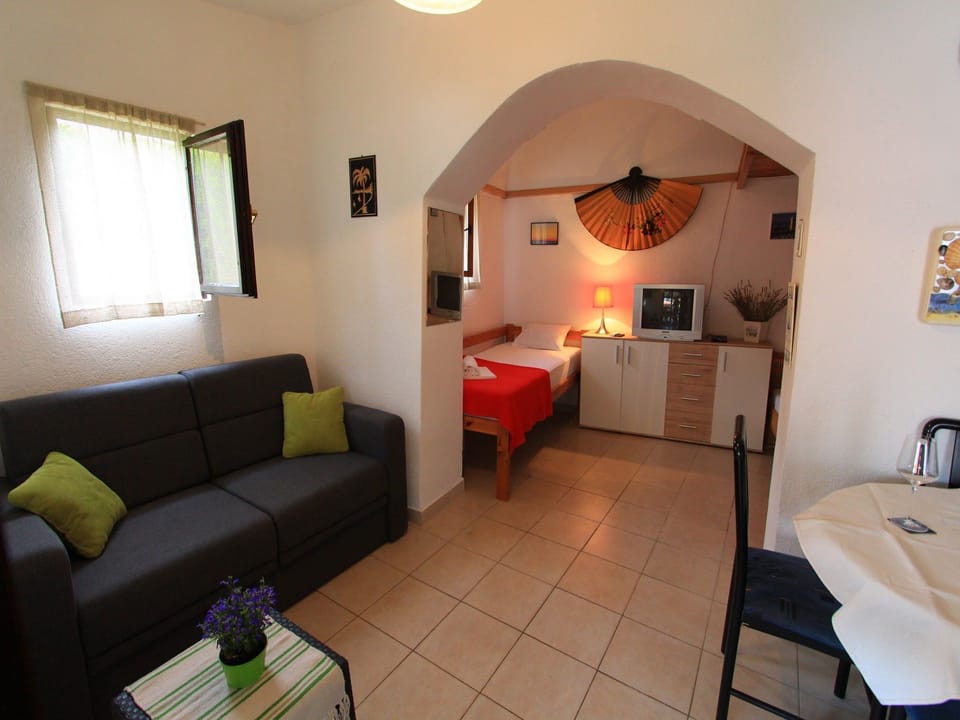 1 bedroom, soundproofing, iron/ironing board, free WiFi
