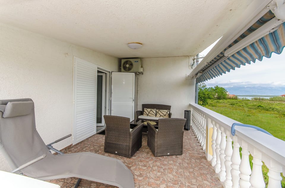Apartment (A1) | Balcony