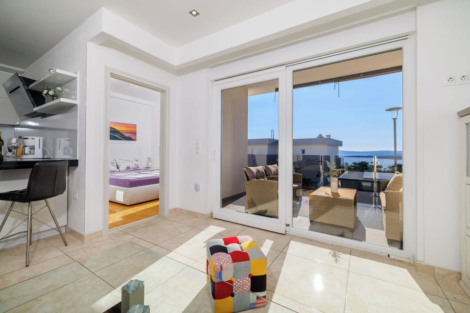Apartment (A1) | Living room | TV