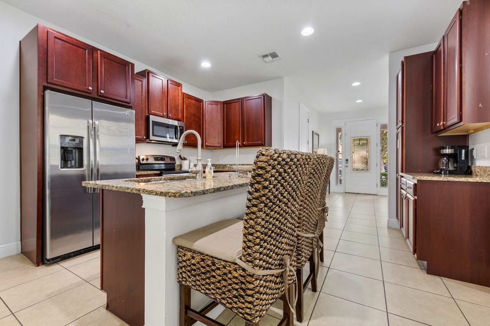 17-web-or-mls-LetsGoClick-006