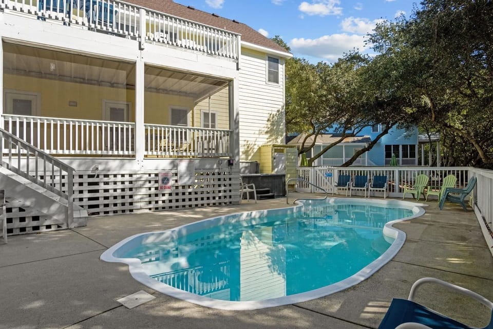 MB53: Moondance | Private Pool Area