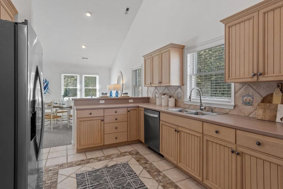 MB53: Moondance | Top Level Kitchen
