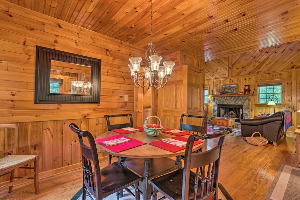 Dining Area | Dishware & Flatware