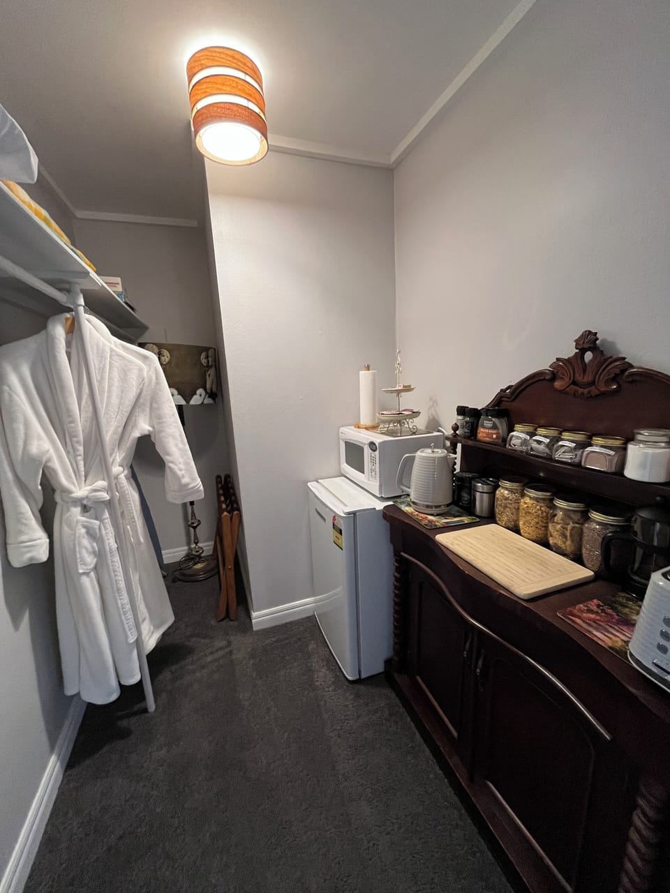 Bordeaux Room | Iron/ironing board, free WiFi, bed sheets