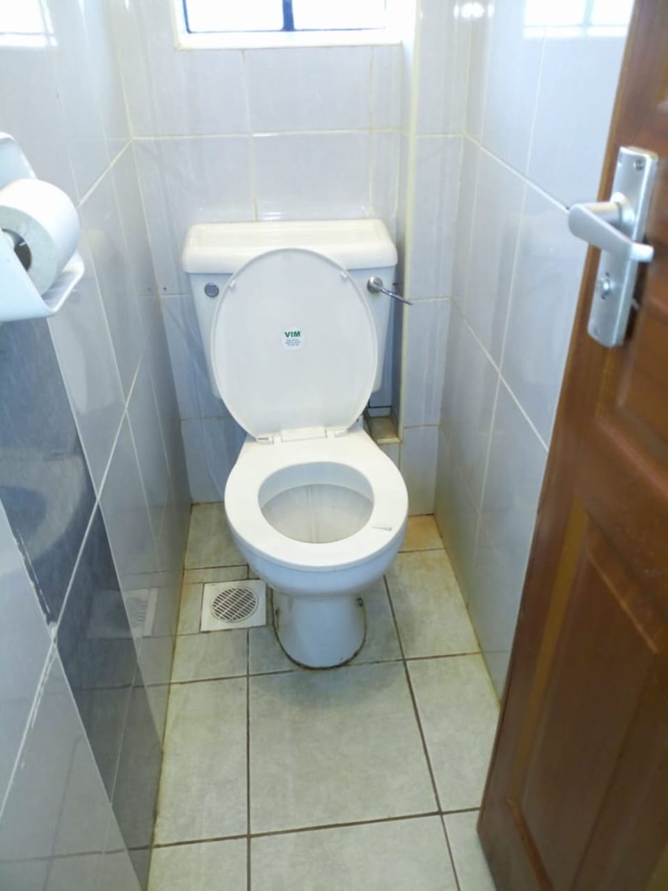 House, 4 Bedrooms | Bathroom | Shower, rainfall showerhead, free toiletries, slippers