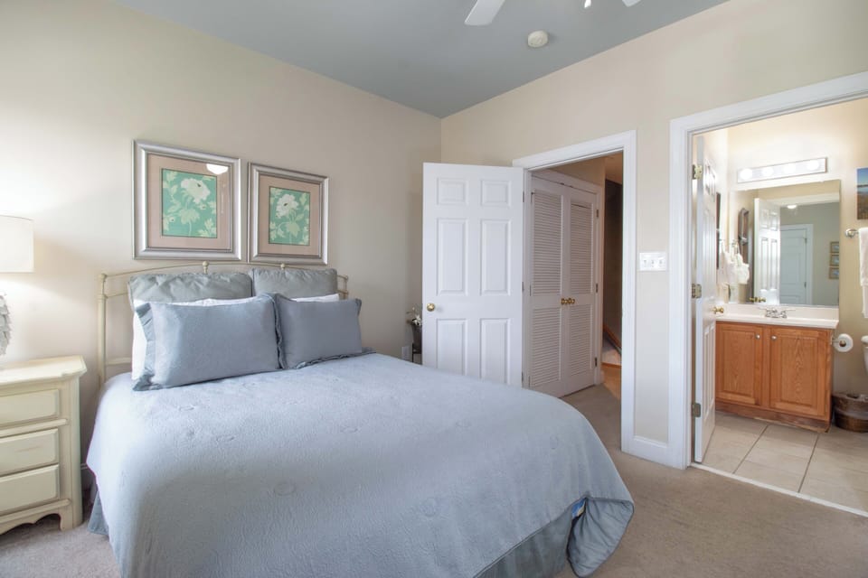107 Ocean pointe Villas Bedroom
