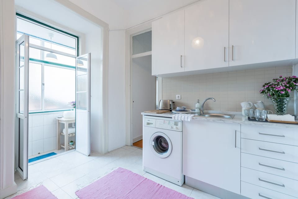 Apartment, 2 Bedrooms | Private kitchen | Microwave, oven, stovetop, espresso maker