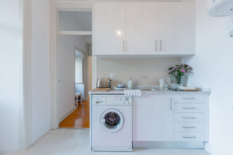 Apartment, 2 Bedrooms | Private kitchen | Microwave, oven, stovetop, espresso maker
