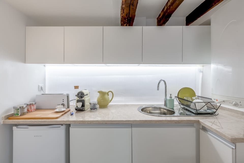 Renovated Typical Baixa Apartment, By TimeCooler Apartment in Lisbon