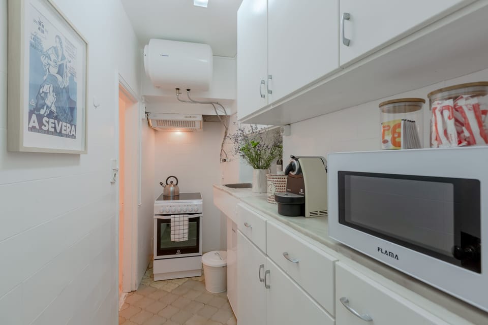 Apartment, 1 Bedroom | Private kitchenette | Full-size fridge, microwave, stovetop, espresso maker