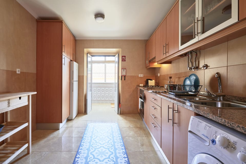 Apartment, 3 Bedrooms, Patio | Private kitchen | Full-size fridge, microwave, stovetop, dishwasher