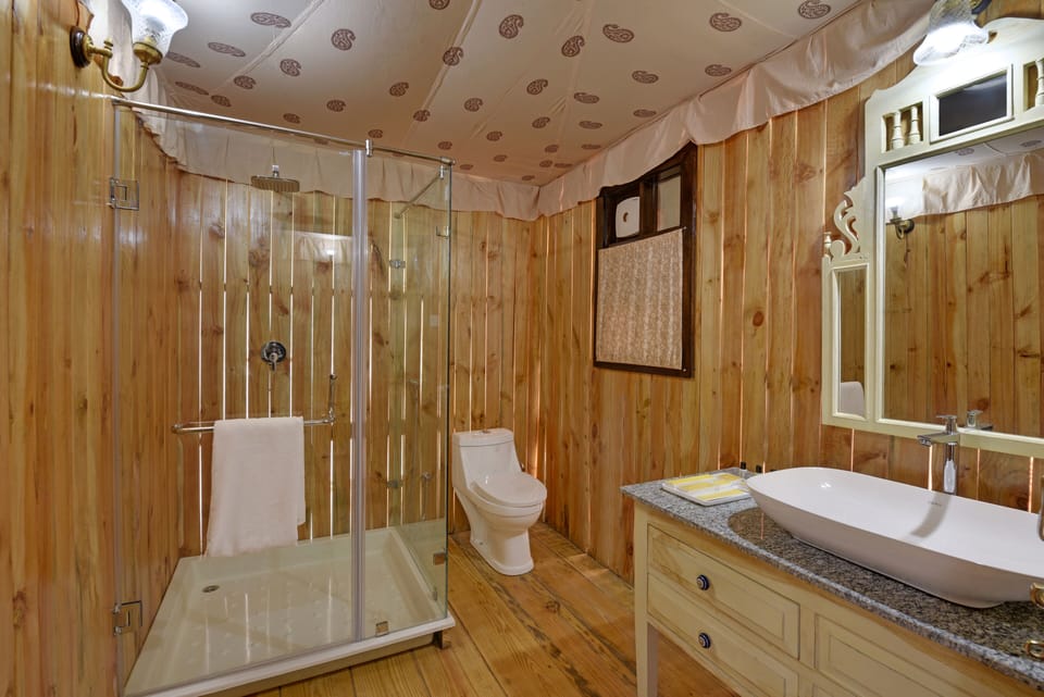 Luxury Swiss Tent | Bathroom | Shower, towels
