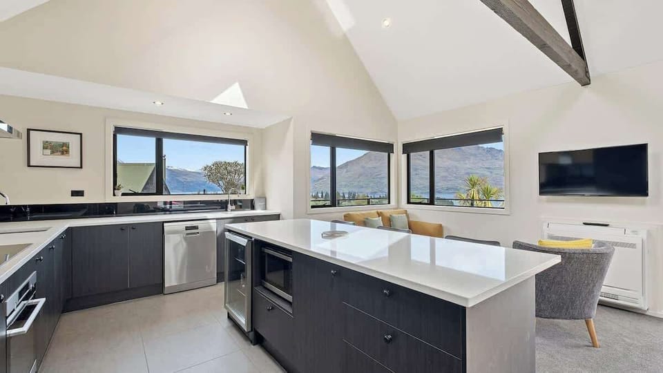 Main Kitchen 