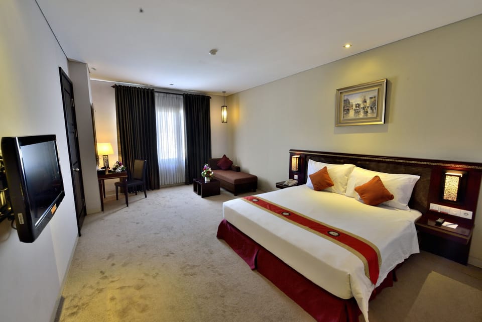 Deluxe Room | In-room safe, desk, blackout drapes, free WiFi