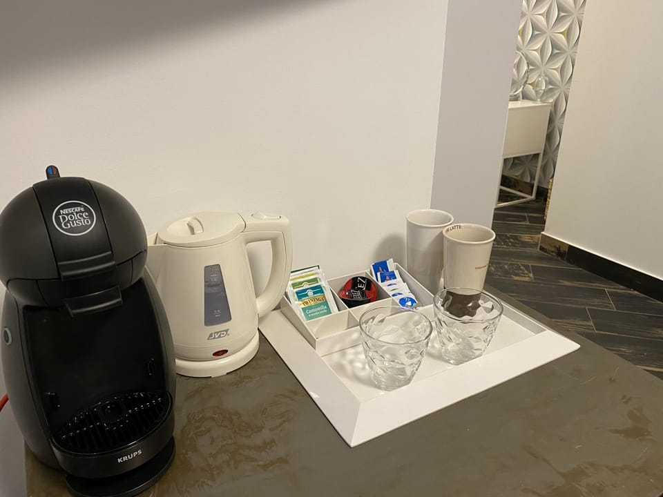 Basic Twin Room (4) | Coffee and/or coffee maker