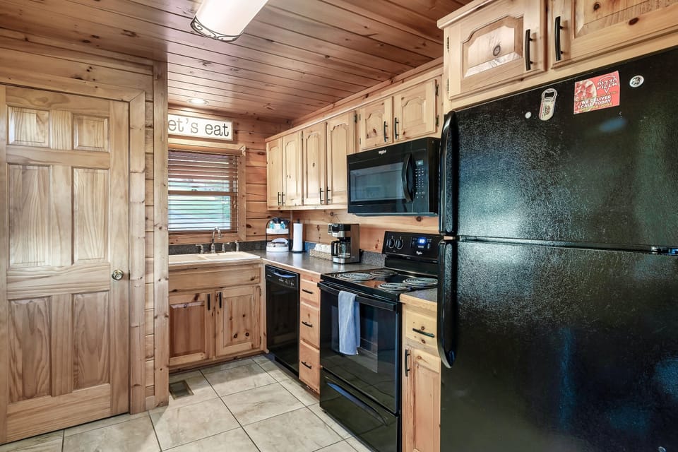 Fully equipped kitchen to prepare meals for family/friends!