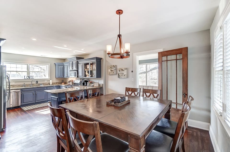 Breakfast area with seating for 10!