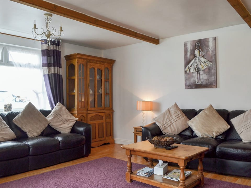 Comfortable living room | Old Low Farm Cottage, Aldbrough, near bridlington