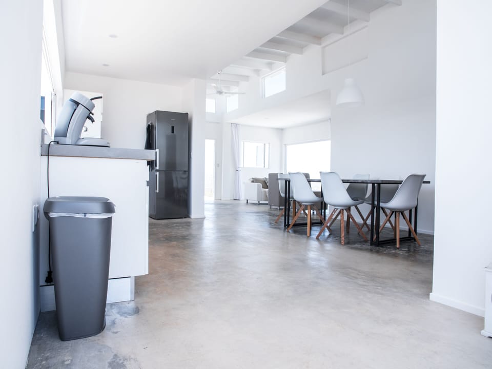 Kitchen & Dining room