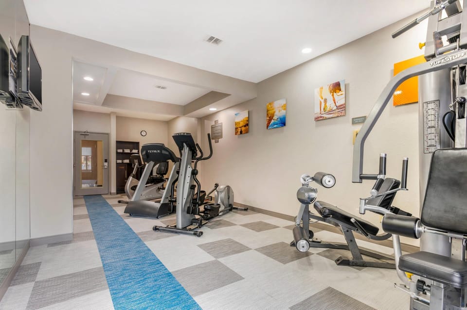 Comfort Inn & Suites Saint Louis Lafayette Square Hotel in Saint Louis