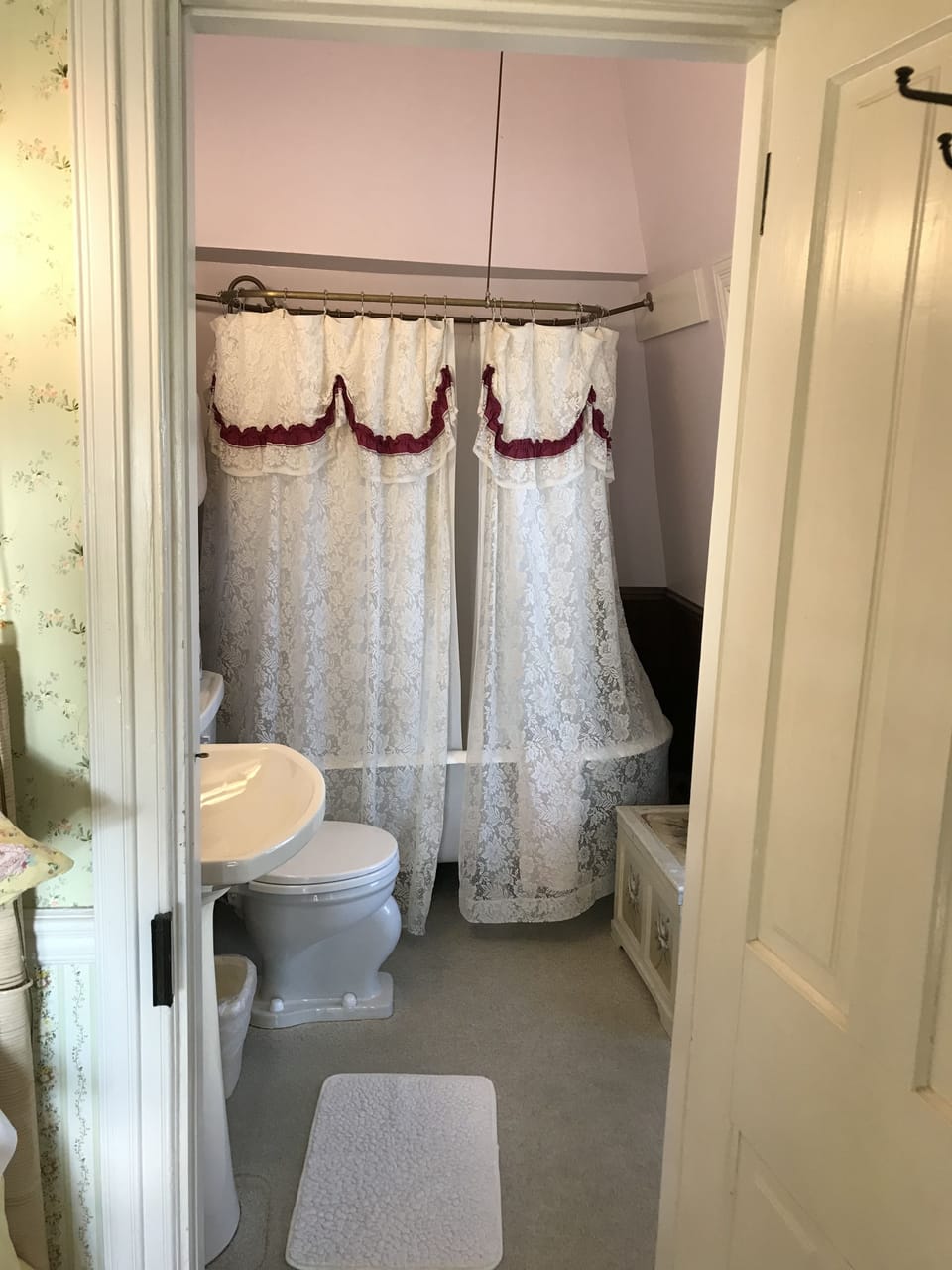 Room, 1 Queen Bed, Ocean View | Bathroom | Bathtub, free toiletries, hair dryer, towels