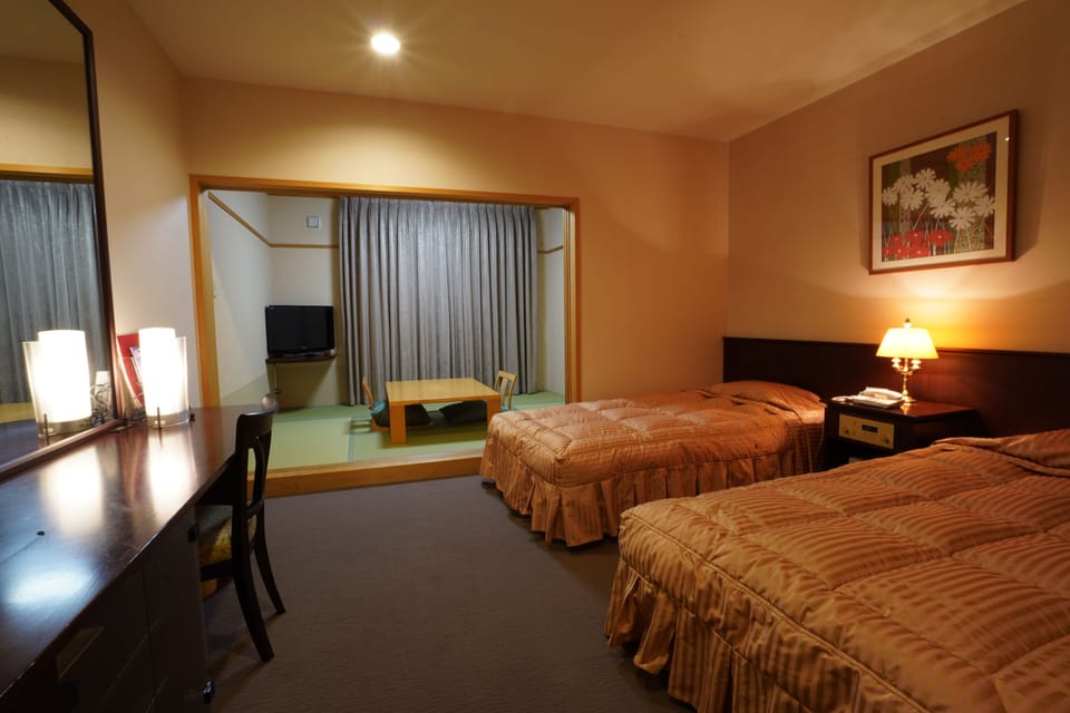 In-room safe, free WiFi, bed sheets