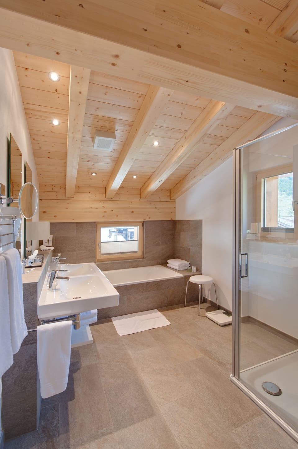 Deluxe Double Room, Balcony, Mountain View (Matterhorn) | Bathroom | Free toiletries, hair dryer, bathrobes, slippers