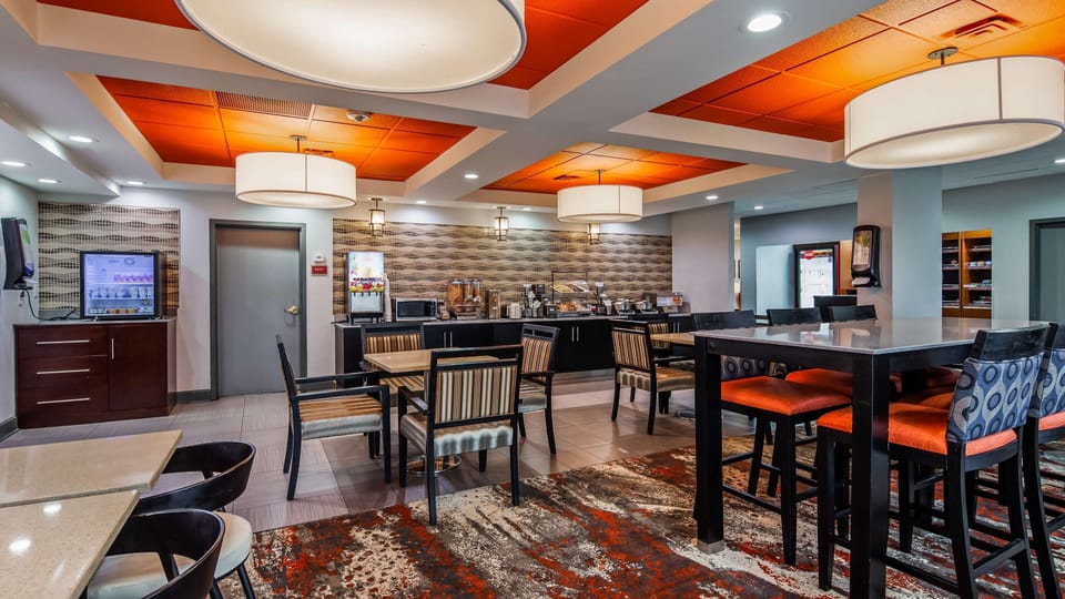 Free daily full breakfast