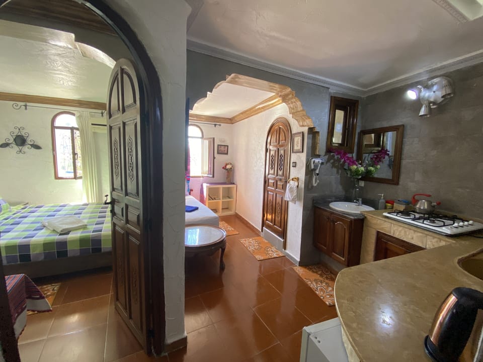Comfort Suite, City View | Desk, iron/ironing board, free WiFi, bed sheets