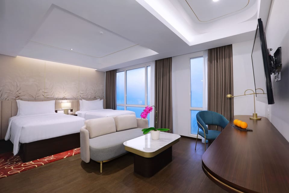 Premier Suite Twin | 1 bedroom, minibar, in-room safe, desk