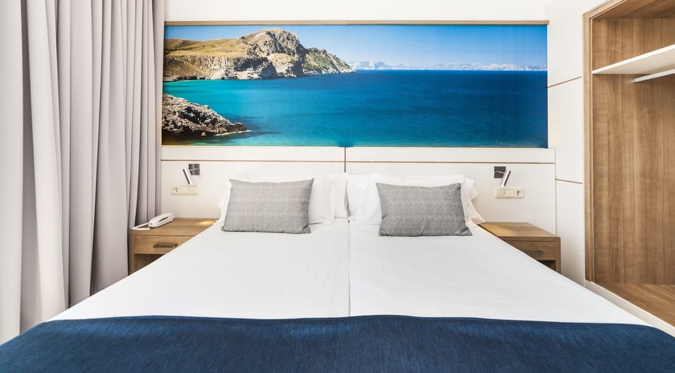 Standard Room | Blackout drapes, free WiFi, bed sheets