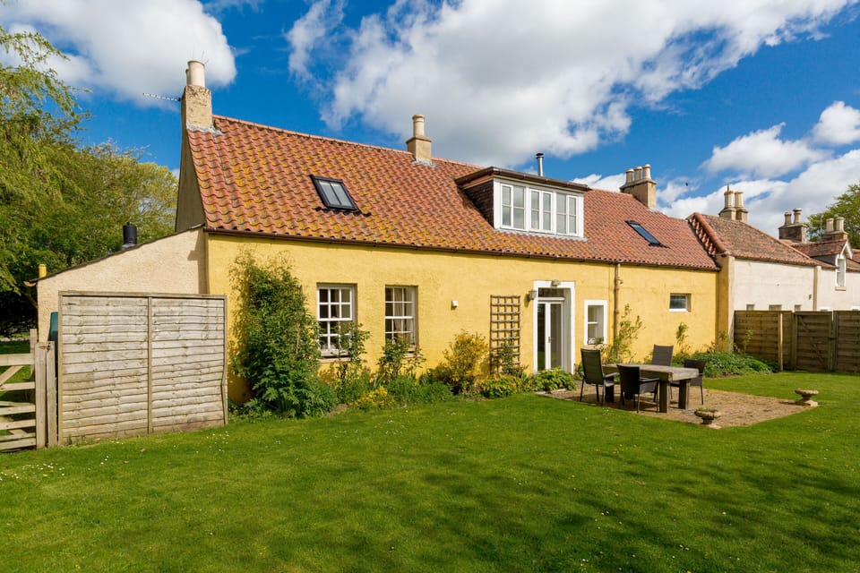 The Old Stables, Strathairly Cottage