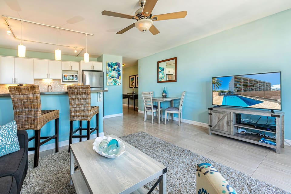 Warm Island feel in Unit 200