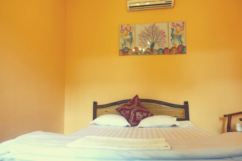 City Bungalow | Minibar, desk, laptop workspace, soundproofing