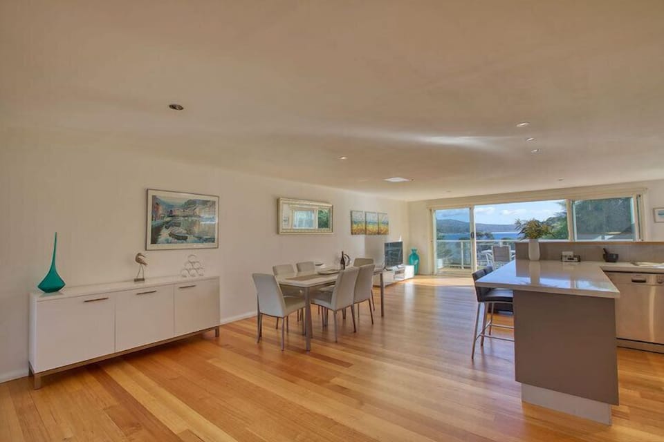 Seaview Apartment Bay of Fires (12)