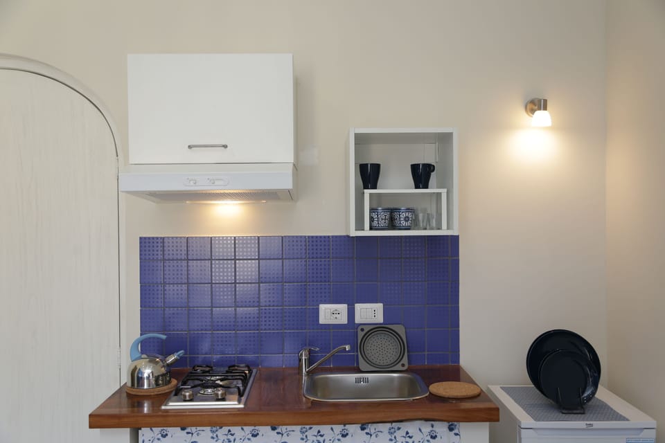 Studio, Balcony, Sea View | Private kitchenette