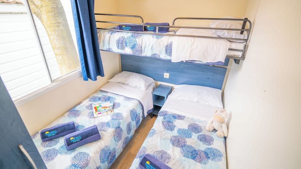 Standard Mobile Home, 2 Bedrooms | 2 bedrooms, cribs/infant beds