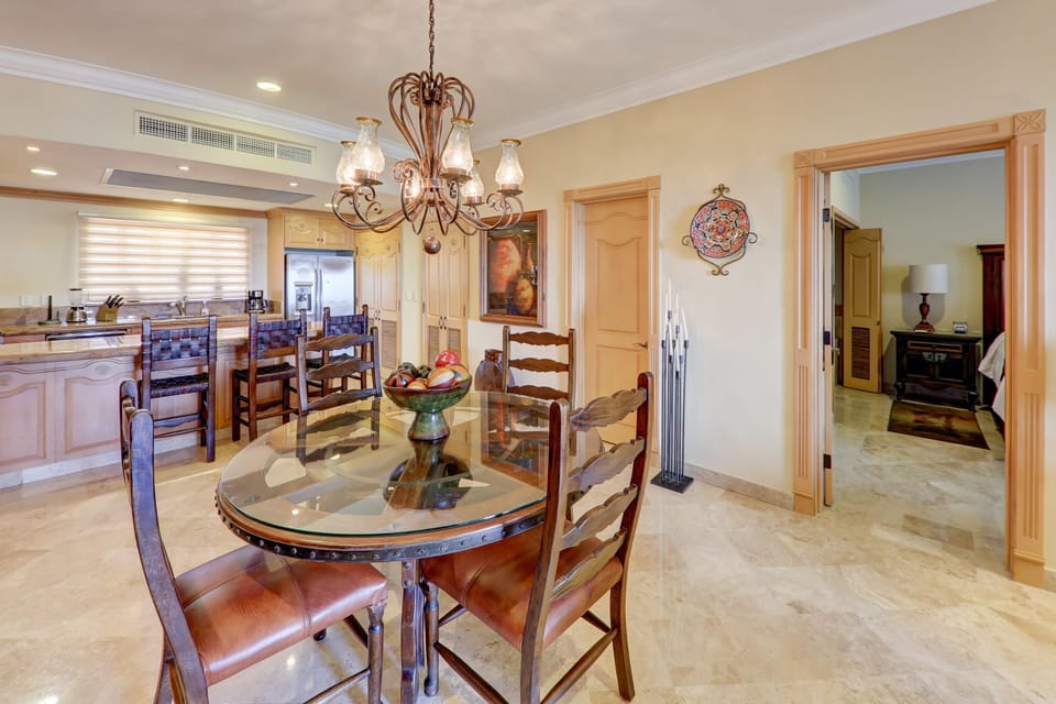 dining area, dining table
