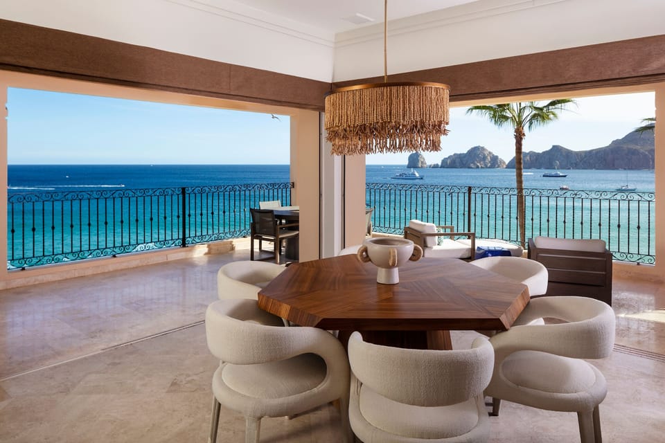 dining area, view