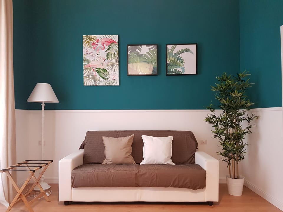 Suite | Living area | TV