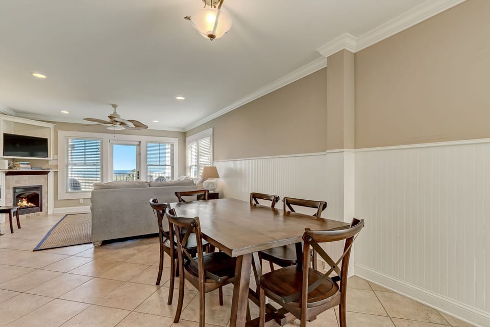 Dining Table with Seating for 6