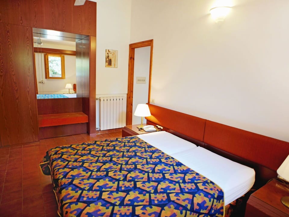 Room, Bed, Furniture, Bedroom, Bed Sheet, Bed Frame, Property, Building, Interior Design, Wall