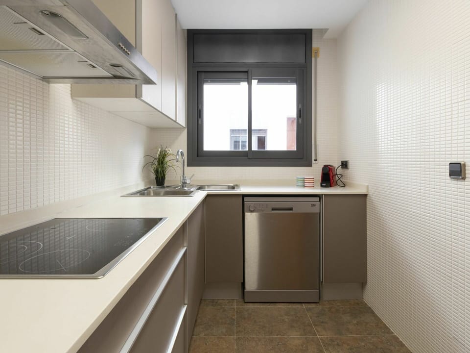 Cabinetry, Kitchen Sink, Sink, Countertop, Tap, Building, Window, Interior Design, Kitchen