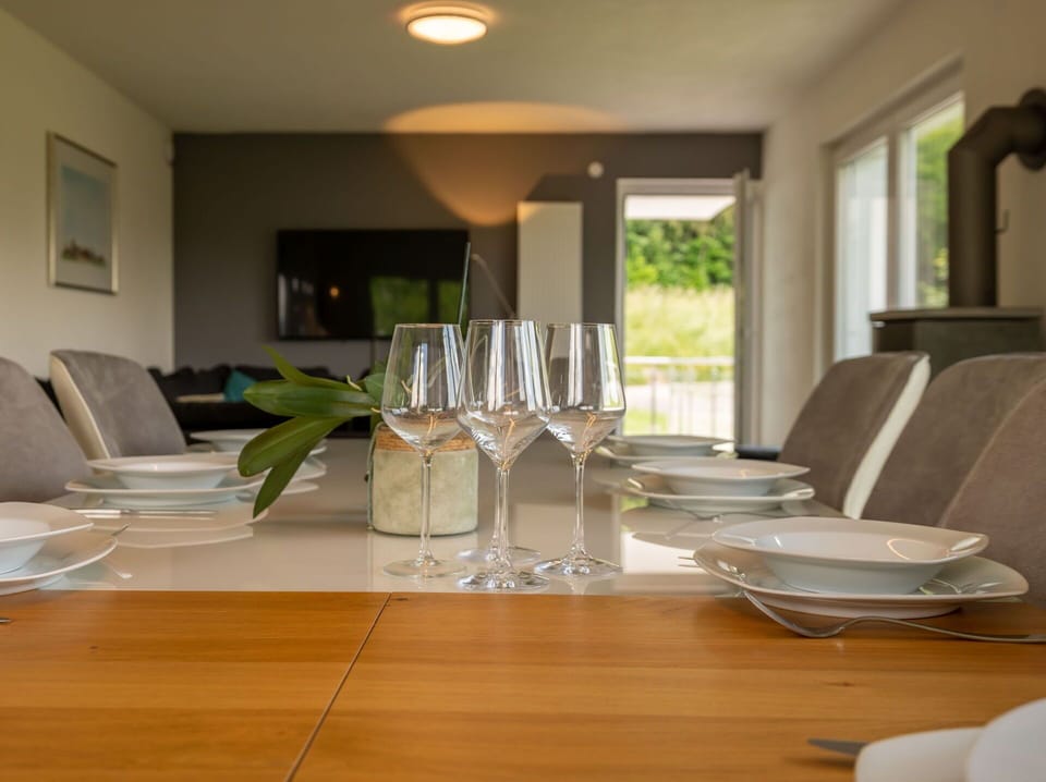 Table, Property, Furniture, Tableware, Dishware, Drinkware, Wood, Chair, Interior Design, Architecture